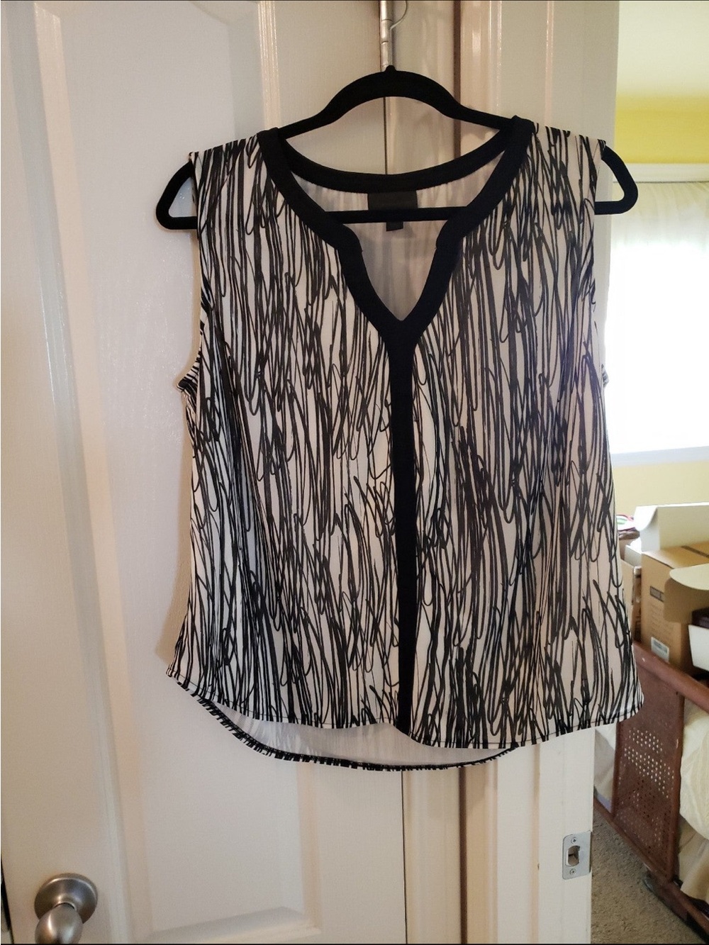 Sleeveless Black & White Scribble Print Blouse